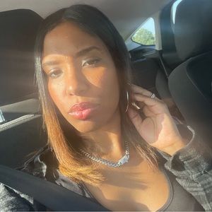 Meet your Posher, Luz